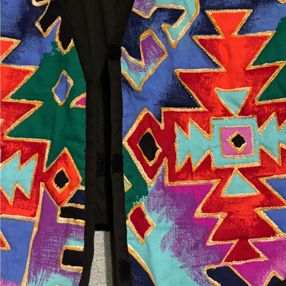 Vibrant Pattern Vest - Picture 3 of 3